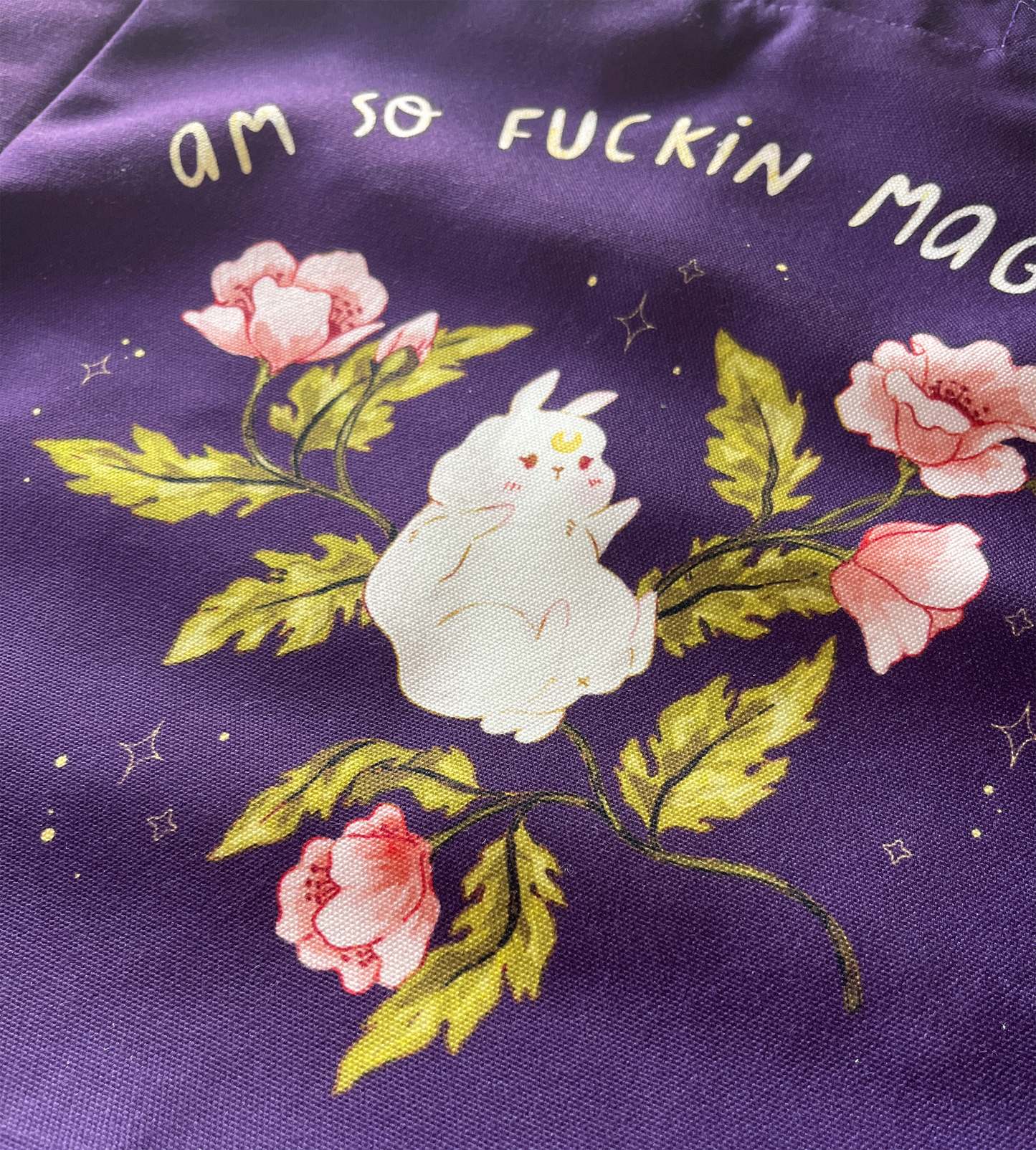 MAGICAL ZIPPERED TOTE BAG