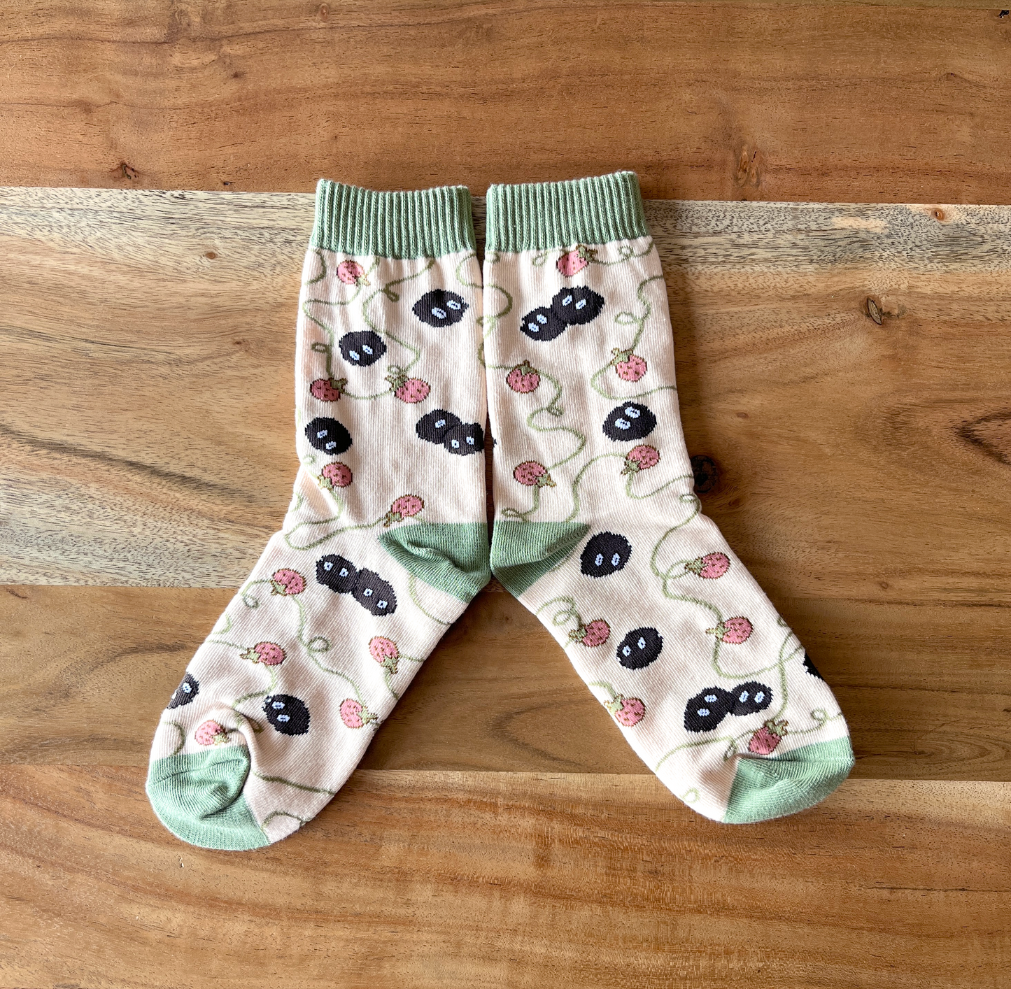 SOOTS STRAWBERRIES SOCKS